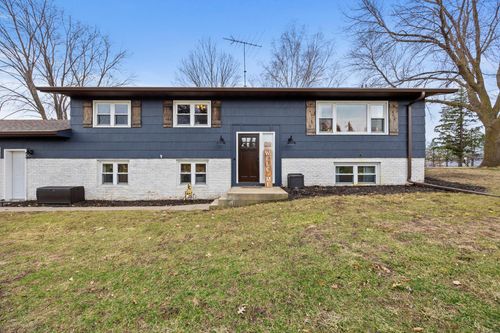 18365 234th Cir, Hutchinson, MN, 55350-5413 | Card Image