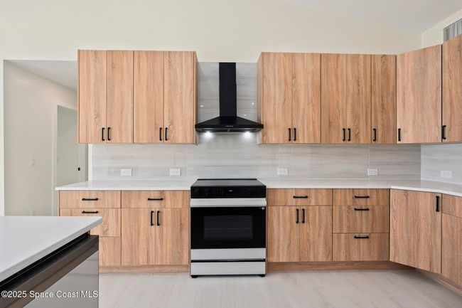 9670 Riverview Dr, House other with 4 bedrooms, 3 bathrooms and null parking in Sebastian FL | Image 21