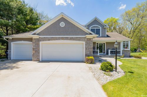 57377 Karington Court, Elkhart, IN, 46514-8909 | Card Image