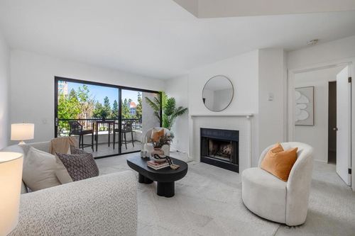 302-3525 Lebon Dr, San Diego, CA, 92122-4549 | Card Image