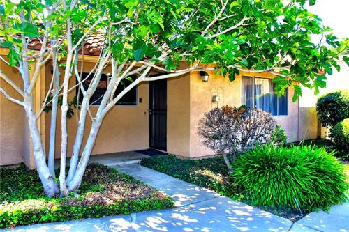 c-1049 W Pine, Upland, CA, 91786 | Card Image