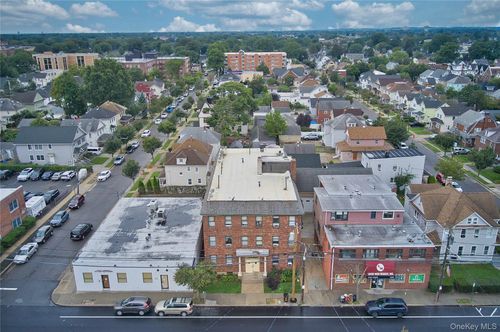 203 Willis Ave, Mineola, NY, 11501-2602 | Card Image