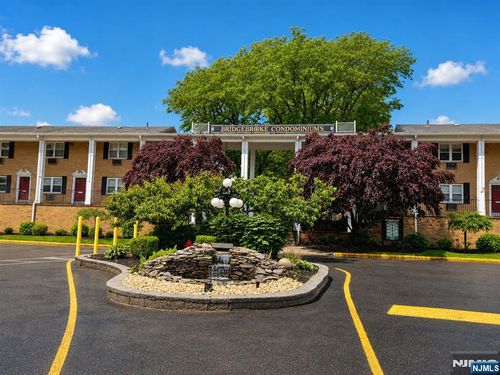 725 Joralemon St, Belleville, NJ, 07109-1433 | Card Image