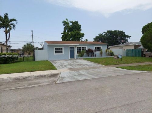 4211 Sw 38th St, West Park, FL, 33023-6203 | Card Image