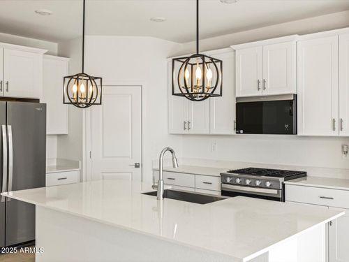 4127 W Erik Ln, San Tan Valley, AZ, 85144-0258 | Card Image