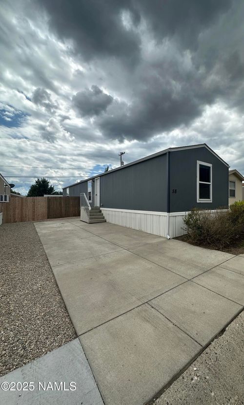 58-5600 N Dakota St, Flagstaff, AZ, 86004-2856 | Card Image