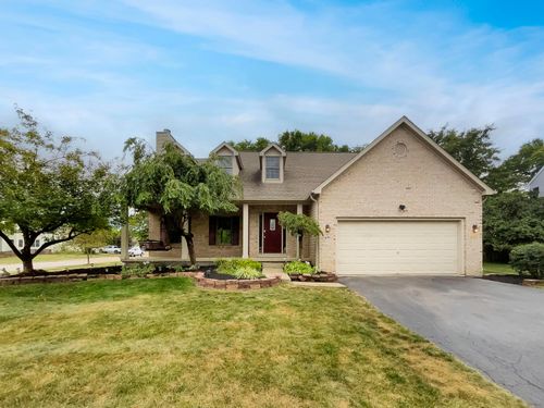 695 Hennigans Grove Rd, Grove City, OH, 43123-9427 | Card Image