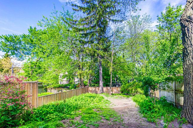275 Kenilworth Ave, House other with 4 bedrooms, 2 bathrooms and 1 parking in Toronto ON | Image 44