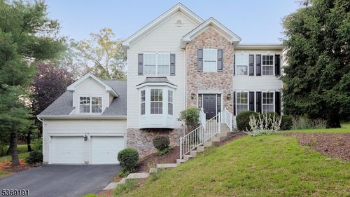 508 Cardinal Ln, Green Brook, NJ, 08812-2117 | Card Image