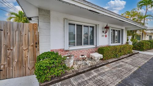 1-3-317 Se 12th Ave, Pompano Beach, FL, 33060-7424 | Card Image