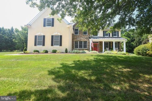 104 Saint Andrews Dr, AVONDALE, PA, 19311-1404 | Card Image