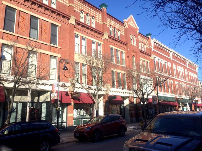 APT-214 - 30 Hanover St, Condo with 2 bedrooms, 1 bathrooms and null parking in Manchester NH | Image 7