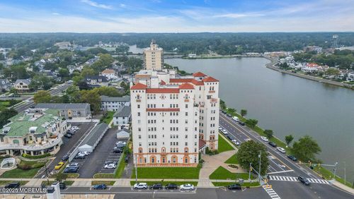 4g-400 Deal Lake Dr, Asbury Park, NJ, 07712-5174 | Card Image