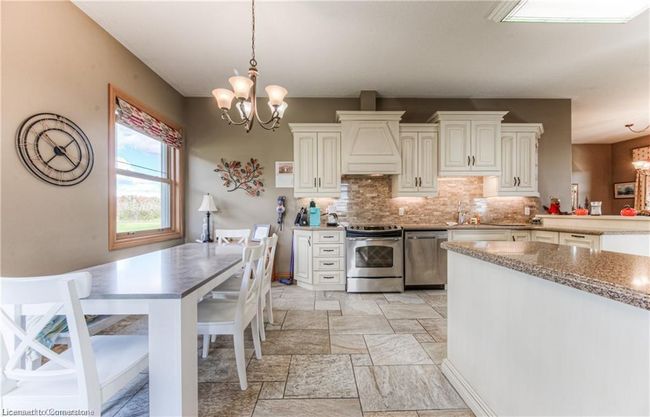1098 Wurster Pl, House other with 11 bedrooms, 10 bathrooms and 14 parking in Breslau ON | Image 26