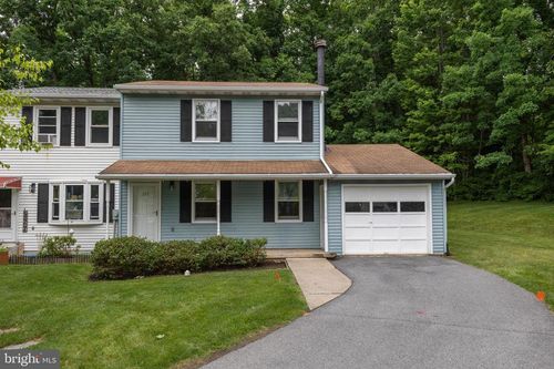 325 Oakwood Avenue, State College, PA, 16803 | Card Image