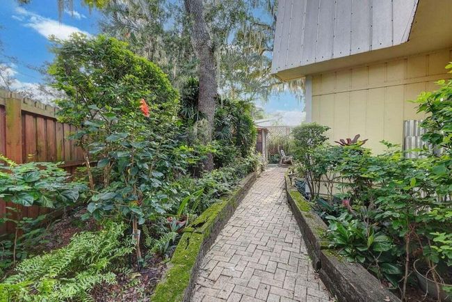 576 Sw Rustic Cir, House other with 3 bedrooms, 2 bathrooms and null parking in Stuart FL | Image 38