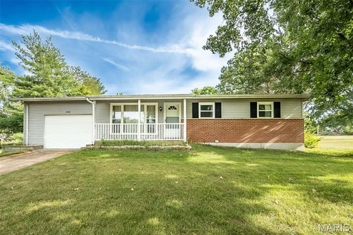 3026 Nettie Dr, Saint Louis, MO, 63129-5361 | Card Image