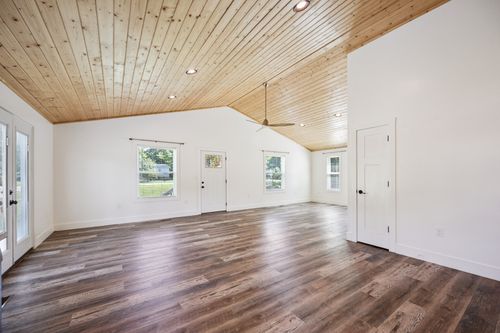 516 Davis St, Cowan, TN, 37318-3119 | Card Image
