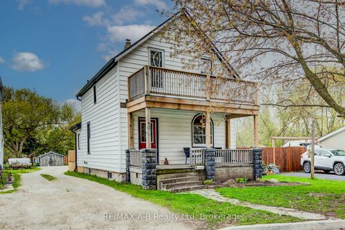 40 John St, Tavistock, ON, N0B2R0 | Card Image