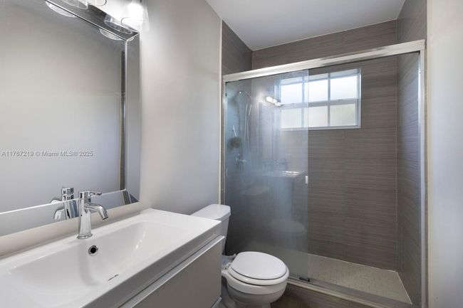 395 W 39 Th Pl, House other with 4 bedrooms, 2 bathrooms and null parking in Hialeah FL | Image 16