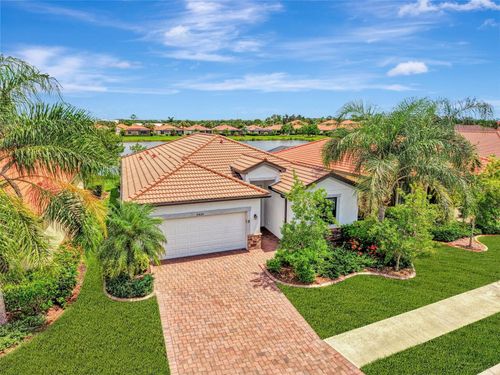 9824 Hilltop Dr, VENICE, FL, 34292-2714 | Card Image