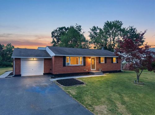 4470 Henry St, EASTON, PA, 18045-4917 | Card Image