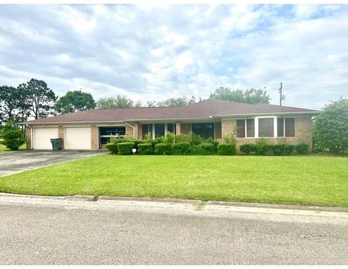 2312 Salisbury Dr, Port Arthur, TX, 77640-1743 | Card Image