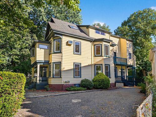 20 Beech St, Cambridge, MA, 02140-1382 | Card Image