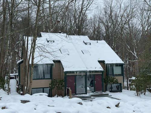 550 Laurel Pond Dr, Farmington, PA, 15437 | Card Image