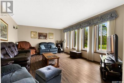 512 Dominion St, House other with 4 bedrooms, 3 bathrooms and null parking in Kelliher SK | Image 2