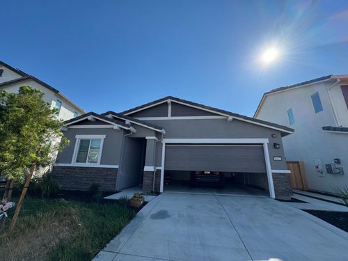 8412 Sinesky Way, Elk Grove, CA, 95757 | Card Image