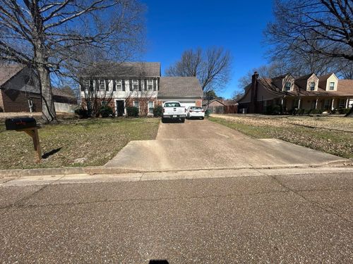 7916 Woodleaf Dr, Germantown, TN, 38138-7151 | Card Image