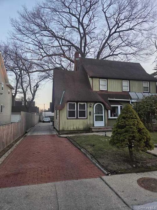 111 W Centennial Ave, Roosevelt, NY, 11575-2030 | Card Image