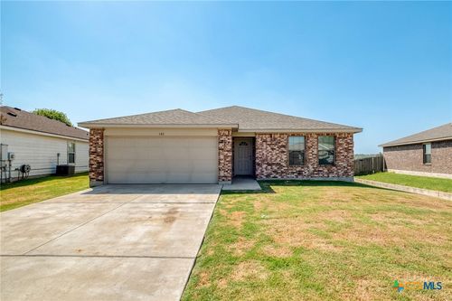 143 Eagle Dr, Luling, TX, 78648-2531 | Card Image