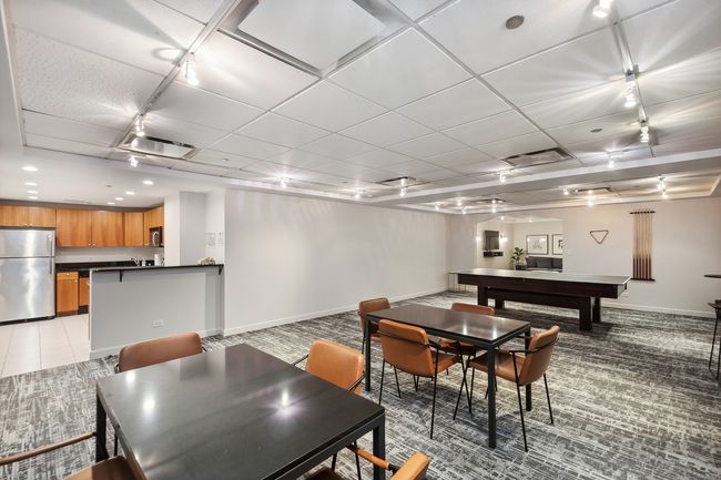 APT-3707 - 30 E Huron St, Condo with 2 bedrooms, 1 bathrooms and null parking in CHICAGO IL | Image 23