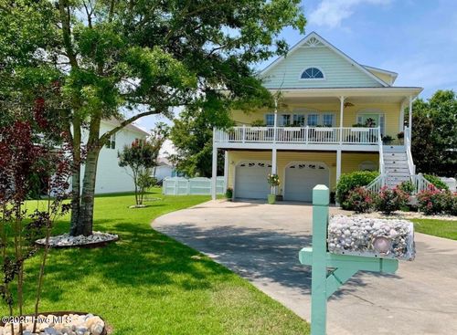 105 Everette Ct, Newport, NC, 28570-8154 | Card Image