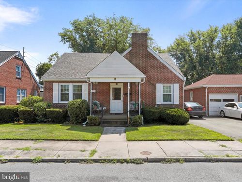 904 Kuhn Ave, HAGERSTOWN, MD, 21740-6454 | Card Image