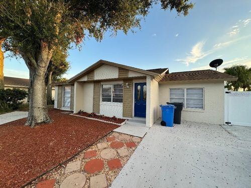 10204 Bellhurst Ct, TAMPA, FL, 33615-2581 | Card Image