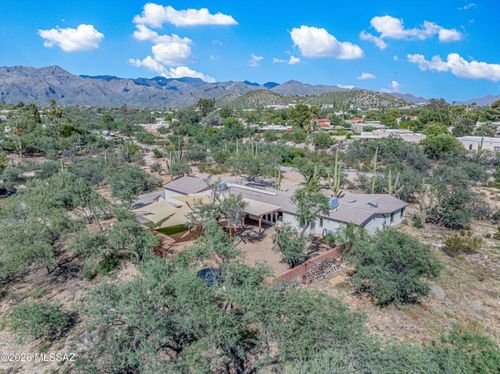 7041 E River Rd, Tucson, AZ, 85750-2118 | Card Image