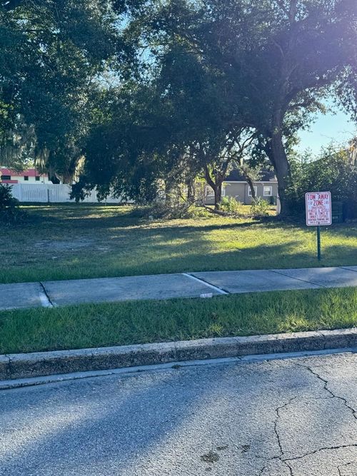 120 Avenue H Se, Winter Haven, FL, 33880-3642 | Card Image