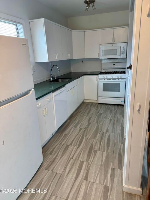 b-126 Bay Ave, Highlands, NJ, 07732-1771 | Card Image