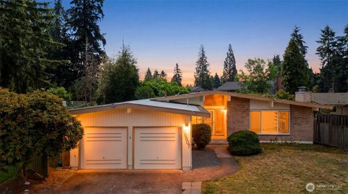 26607 Manchester Ct, Kent, WA, 98032-7822 | Card Image