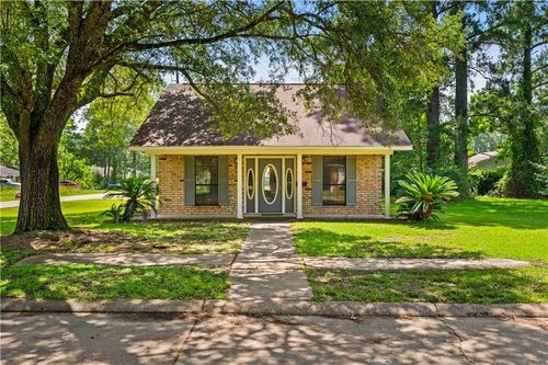 402 Evangeline Pl, Oakdale, LA, 71463-4063 | Card Image