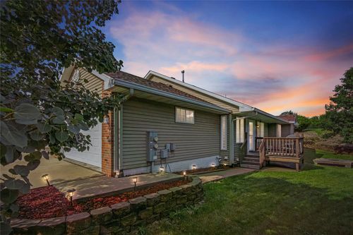 711 Kitterman Cir, Norwalk, IA, 50211-2200 | Card Image