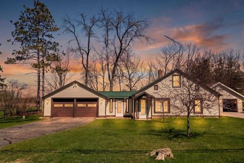 472 North Street Street, Green Lake, WI, 54941 | Card Image