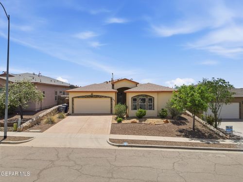7240 Longspur, El Paso, TX, 79911-3090 | Card Image