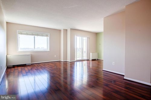 apt-1002-1121 University Blvd W, SILVER SPRING, MD, 20902-3320 | Card Image