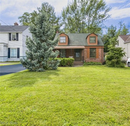 354 E 260th Street, Euclid, OH, 44132 | Card Image