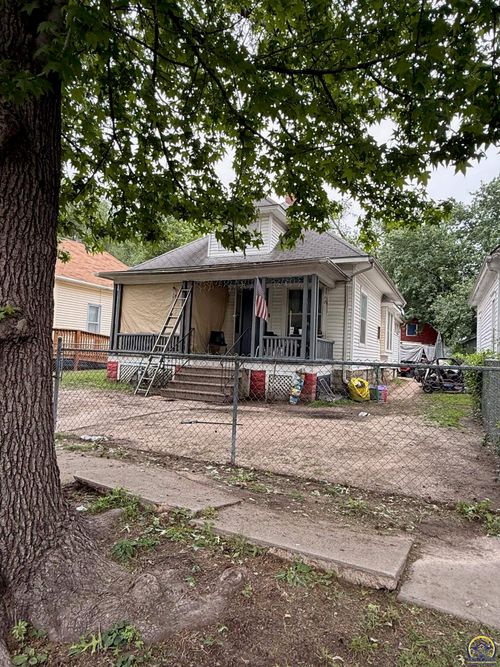 508 Scotland Ave, Topeka, KS, 66616-1141 | Card Image