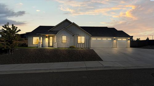 2287 S Alaska St, Kennewick, WA, 99338-1530 | Card Image